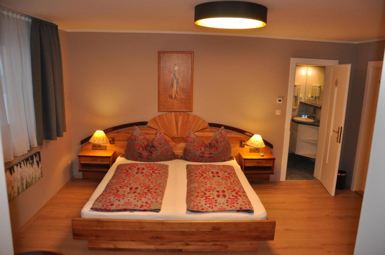 Erdhaeuser Und Apartments Mit Seeblick Und Alleinlage Вайсензее Екстериор снимка