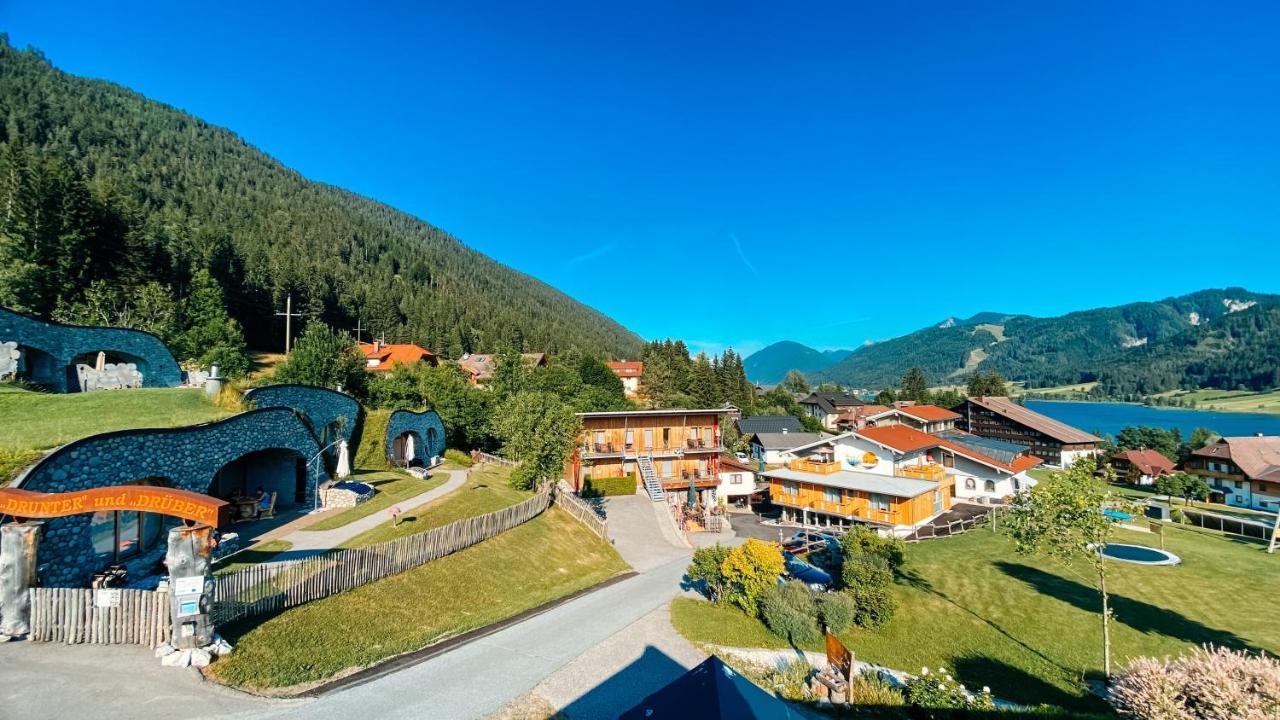 Erdhaeuser Und Apartments Mit Seeblick Und Alleinlage Вайсензее Екстериор снимка