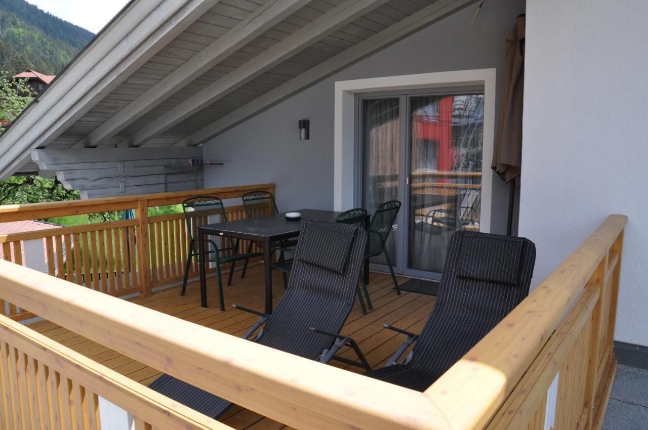 Erdhaeuser Und Apartments Mit Seeblick Und Alleinlage Вайсензее Екстериор снимка