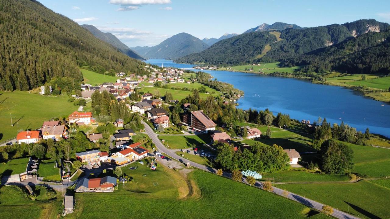 Erdhaeuser Und Apartments Mit Seeblick Und Alleinlage Вайсензее Екстериор снимка